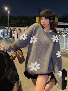 DAZY Áo len chui đầu cổ tròn dáng rộng in họa tiết hoa dành cho nữ - Xám - Xem 5