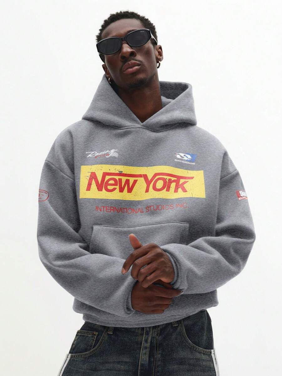 Áo hoodie dáng ngắn in họa tiết SUMWON New York International Studios với túi giữa, kiểu dáng thường ngày. - Xám - Xem 1