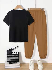 SHEIN Mirajuku Bộ 2 áo thun tay ngắn màu đen in họa tiết cho bé trai kết hợp với quần ống rộng màu be, bộ đồ thường ngày, xuân/hè - Màu Khaki - Xem 2