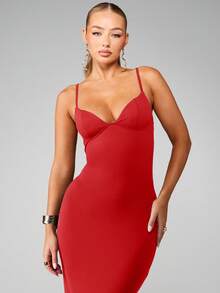 MISSGUIDED 甜心领口中长修身连衣裙，配细肩带和高腰设计，适合晚宴和正式场合 - 紅色 - 查看 4