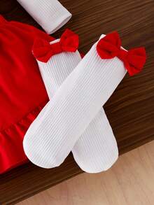 SHEIN Playful Pals 3pcs Baby Girls White Ribbed Puff Sleeve Cherry Embroidery T-Shirt, Red Bow Skirt & Matching Socks Set, Fashionable Children Autumn Outfit - White - View 6