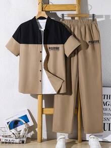 SHEIN 两件套儿童/青少年男童休闲运动撞色拼接Polo领开襟宽松短袖衬衫和裤子套装，适合春夏季节、外出、情人节、约会、旅行、度假、家庭聚会、返校、婚礼、晚宴、运动、生日派对等场合。 - 彩色 - 查看 5