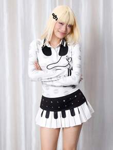 Y2Kool Maria Clara Maia Black & White Contrast Color Disc Music Headphone Heart Graphic Y2K Casual Street Chic Women's Polo Collar Long Sleeve Top, Suitable For Parties, Holidays, And Daily Wear Cutecore Gyaru Cute Aesthetic Anime Anime Women Emo For Women Anime For Women Springs Women Birthday For Women Carnival - Black and White - View 6