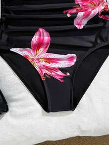 SHEIN 少女风吊带背心式泳衣，花卉印花，可调节肩带，蝴蝶结设计，甜美优雅，适合度假、海滩、泳池、冲浪等场合。 - 黑色 - 查看 6