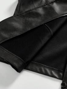 ROMWE MEN Street Life Men's Asymmetrical Hem Fashionable Versatile Airplane Buckle Top