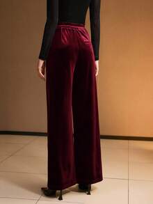 MOTF PREMIUM 女士丝绒斜插口袋西装裤 - 酒紅色 - 查看 3