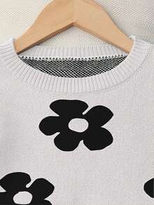 SHEIN Vintaside Kids 少女甜美百搭圆领蓝色毛衣搭配碎花百褶裙，适合居家、外出、派对、返校等场合。 - 黑與白 - 查看 7