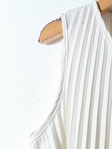 Franclia 2pcs Women Solid Color Pleated Sleeveless Top & Skirt Set - White - View 5