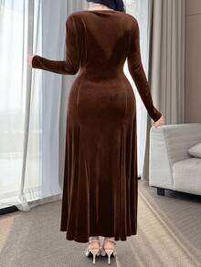 Feyla Women's Elegant Velvet Floral Decor Hollow Out Waist Fitted Mermaid Hem Long Dress, Autumn