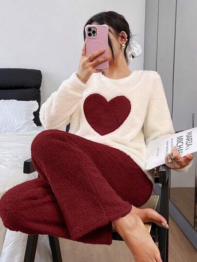 Dream Adore 女士简约红色爱心刺绣舒适加厚抓绒圆领长袖上衣和裤子，可爱甜美休闲家居服套装，适合日常穿着