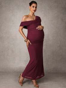 MaterniChic 孕妇纯色不对称领褶皱修身优雅连衣裙 - 酒紅色 - 查看 1