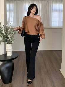 Feyla Blusa holgada de manga farol con cuello asimétrico de unicolor minimalista para vacaciones, para mujer, primavera/otoño - Marrón - Ver 4