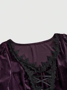 ROMWE EDITION 哥特式暗黑女王风格女巫万圣节服装，深V领蕾丝边天鹅绒A字加大码连衣裙 - 紫色 - 查看 7