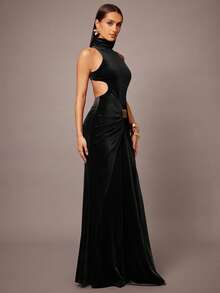 Silquee 优雅的天鹅绒褶裥吊带连衣裙 - 黑色 - 查看 5