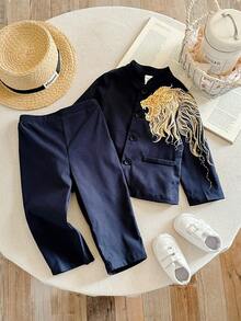 SHEIN Bộ 2 món/Bộ vest blazer in họa tiết sư tử ánh kim trang trọng cho bé trai/em bé, trang phục quý ông màu xanh navy, thích hợp cho mùa xuân/hè, tiệc sinh nhật, lễ cưới, lễ rửa tội, tiệc mừng sinh nhật lần thứ 1, lễ hội - Màu xanh hải quân - Xem 7