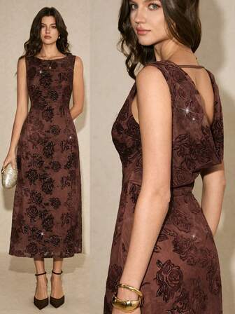 Poéselle Elegant enfärgad ärmlös klänning i jacquard med rygg och mönster för dam