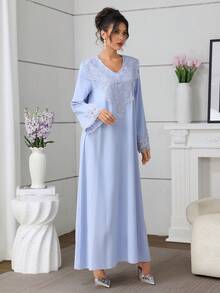 Al Najma 女款純色V領寬鬆刺繡領優雅長袖喇叭裙 - 藍色 - 查看 6