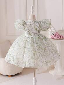 SHEIN Glamorique Kids Flower Girl, Young GirlPrincess Floral Digital Print Dress, Puff Sleeve, Ball Gown Dress, Front Bow Decor Dress, Suitable For Stage, Piano, Performance, Middle East, Europe And America, Makes Girls Look More Cute And Lovely - White - View 2
