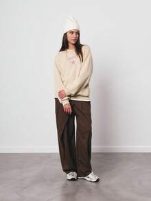 SURIMA Casual Women's Apricot Knitted Long Sleeve Pullover Sweatshirt With Letter Pattern And Regular Length - Apricot - View 3