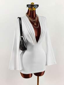 Amplova 情人节和新年低胸深V紧身迷你连衣裙，性感喇叭袖 - 白色 - 查看 7