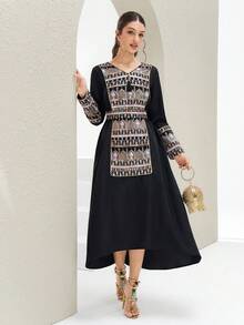 Al Najma 女士几何图案V领长袖休闲阿拉伯风格连衣裙 - 黑色 - 查看 6