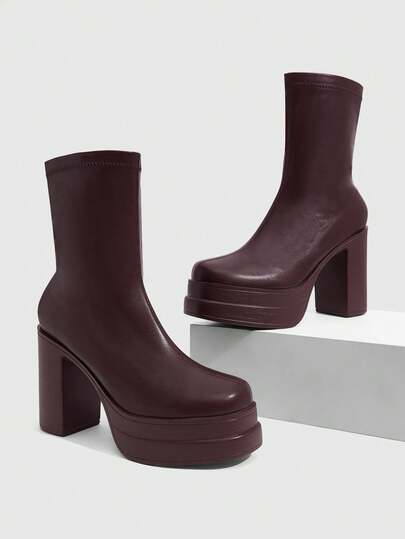 SHEIN X Lucía Bellido CUCCOO SZL Botas de mujer con punta cuadrada de piel de PU con suela definida, color rojo-marrón, diseño minimalista de moda, cómodas para uso diario, fiesta, discoteca, con cremallera lateral