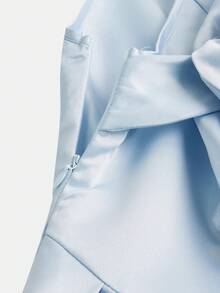 Pitira 少女派对礼服，少女风蓝色缎面，精致金属装饰水钻纽扣，单肩褶裥开衩A字连衣裙，优雅正式婚礼礼服，花童礼服 - 淺藍色 - 查看 5