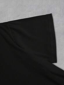 Glimmora Graphic Cat Face & English Text "This City Needs Me" Relaxed Fit Round Neck T-Shirt For Women - Black - View 5