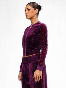 BABYPHAT جاكيت رياضية مزودة بسحاب كامل من القطيفة البنفسجية مع أكمام طويلة وتفاصيل شعار مطرز للارتداء الكاجوال في الشتاء - الأرجواني - مشاهدة 8