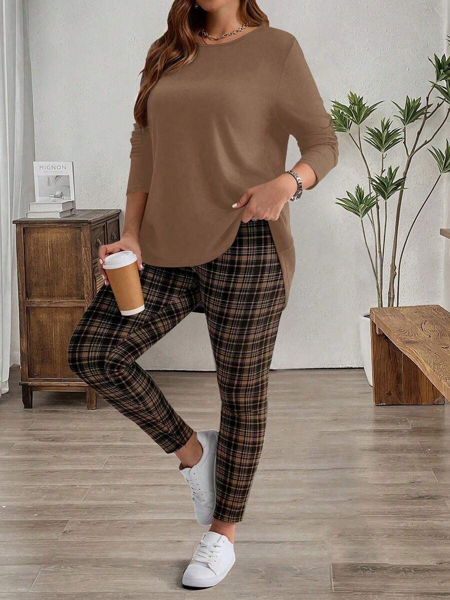 EMERY ROSE 2pcs Plus Size Women Fall/Winter Country  Casual   Long Sleeve Brawn T-Shirt And Plaid Leggings Set For Winter Clothes,Autumn/Winter,Going Out Outfits,2025 New Clothes,Simple And Fashionable For Everyday Wear, Plus Size Winter Clothes, Christmas Outfit For Women ,New Year Clothes,Thanksgiving Outfit For Women ,