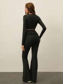 With My Calm 两件套 + 常规长袖喇叭裤运动服，吸湿排汗面料，荷叶边装饰，基础款，黑色，运动服，健身，瑜伽，健身房套装 - 黑色 - 查看 2