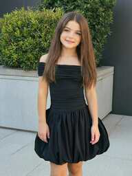 SHEIN Sukienka dziewczęca Nova Glow Tween w jednolitym kolorze, z odkrytymi ramionami i patchworkowym wzorem