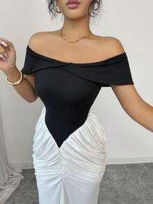 Elenzga Elegante vestido con contraste de color negro y blanco, hombros descubiertos y cintura ceñida - Blanco y Negro - Ver 4