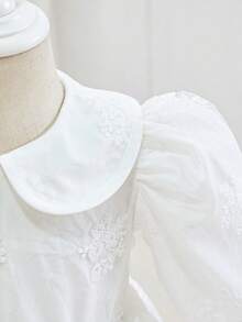 SHEIN Đầm công chúa tay dài cổ bèo thêu lưới dễ thương cho bé gái, thoải mái và mềm mại, thích hợp cho các dịp mùa xuân/thu như đi học, tiệc tùng, sinh nhật, họp mặt gia đình, có thể làm quà tặng - trắng - Xem 8