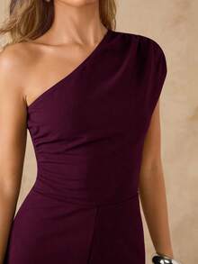 SHEIN BAE 黑色不对称单肩修身阔腿连体裤，优雅百搭，适合日常、约会、派对等场合，单肩不对称连体裤 - 紫紅色 - 查看 5