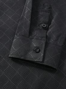 Manfinity Mode Áo sơ mi nam cỡ lớn thời trang thường ngày, cổ đứng, cài nút, tay dài, phù hợp cho công sở, đi làm, dự tiệc. Có thể phối với quần tây hoặc vest để dự tiệc, đám cưới, tuần trăng mật. Quà tặng ngày Valentine, quà tặng bạn trai. Áo sơ mi nam họa tiết, áo sơ mi nam công sở, áo sơ mi nam cao cấp, áo sơ mi đen nam, áo sơ mi thiết kế. - màu đen - Xem 7