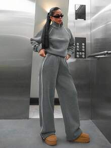SHEIN Tall طقم قطعتين للنساء مكون من ملابس علوية كبيرة الحجم مع سحاب وياقة مزينة بخطوط ملونة وبنطلون رياضي واسع الساق - رمادي غامق - مشاهدة 4