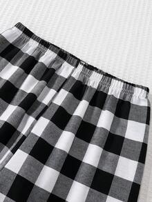 2pcs Boys Casual Astronaut Space Print Knit Crew Neck Short Sleeve Top And Black White Plaid Woven Pants Pajama Set, Spring/Summer - Black - View 5