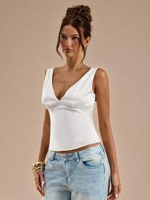 SHEIN BAE 女士优雅简约纯色V领系带露背抹胸吊带背心，适合日常通勤和度假穿着，夏季 - 白色 - 查看 4