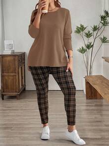 EMERY ROSE 2pcs Plus Size Women Fall/Winter Country  Casual   Long Sleeve Brawn T-Shirt And Plaid Leggings Set For Winter Clothes,Autumn/Winter,Going Out Outfits,2025 New Clothes,Simple And Fashionable For Everyday Wear, Plus Size Winter Clothes, Christmas Outfit For Women ,New Year Clothes,Thanksgiving Outfit For Women ,