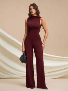 SHEIN Tall 优雅的黑色无袖褶皱连体裤，性感百搭，适合日常穿着、约会、外出、派对、聚会等各种场合——不对称阔腿连体裤，适合情人节、日常穿着，也适合高个女性。 - 酒紅色 - 查看 3