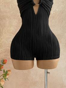 Soleia Combinaison texturée en tricot blanc sans dos avec décoration d'anneau rond, élégante pour Halloween, Noël, vacances, sexy pour femmes