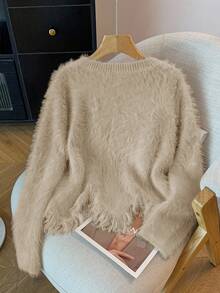 GlowEve pull col rond ajusté avec strass, fait main, en fausse fourrure de vison douce et confortable, avec ourlet asymétrique à franges. Décontracté pour tous les jours, automne/hiver - Nude - Voir 3