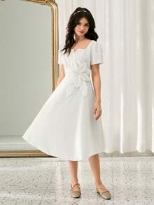 Vestido curto elegante para adolescente, com estampa floral em jacquard e detalhes em strass, ideal para festas e eventos. - Damasco - Ver 4