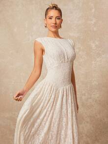 Lumalex 早春印花优雅柔软舒适船领褶皱腰身连衣裙，适合女士，尽显奢华新年新风尚，适合舞会、聚会、宴会、低调奢华、闪耀节日派对、锐舞音乐节、郊游、度假、户外、婚礼季、宴会、宰牲节、新年派对、派对礼服、蕾丝长裙、象牙色优雅连衣裙等场合。 - 杏色 - 查看 5