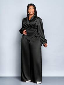 SOLERSUN 秋冬大码女装 初秋女装 杏色梭织亮面面料 日常休闲优雅通勤长袖裹身深V领褶裥不对称下摆修身衬衫上衣 系带打结阔腿裤套装 两件套 - 黑色 - 查看 6