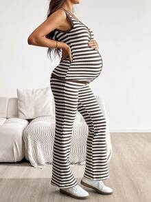 SHEIN Conjunto de 2 piezas de ropa casual de maternidad para ir a trabajar - Camiseta de tirantes con estampado de rayas en contraste y pantalones acampanados con cintura ajustable, para primavera/verano/otoño - Marrón - Ver 4