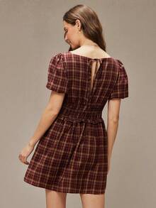 WESTFADE 船领短泡泡袖褶皱腰部荷叶边层叠格子迷你连衣裙，适合冬季、波西米亚风、西部风、假日、圣诞节、新年、纳什维尔牛仔风、休闲、可爱风格。 - 酒紅色 - 查看 2