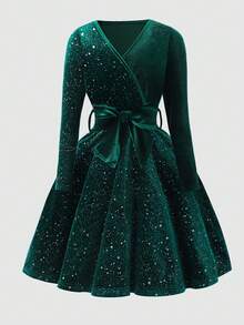 Sparklyn Vestido asimétrico de terciopelo verde esmeralda con parches de strass para niñas, adecuado para fiestas, moda y ocasiones festivas