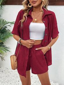 EMERY ROSE Conjunto de 2 piezas de camisa de botones frontales y pantalones cortos de unicolor para mujer - Rojo - Ver 5
